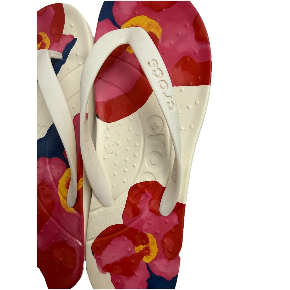 Crocs White Floral Lightweight Rubber Flip Flops Thongs Womens Sandals Size 6 - Picture 4 of 8